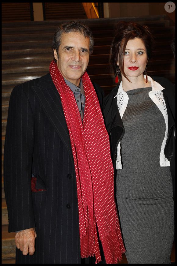 Depuis sept ans, le couple a arrêté l’alcool et se sépare régulièrement du superflu.

Julien Clerc et Hélène Grémillon à la soirée annuelle de la Fidh. © AGENCE / BESTIMAGE