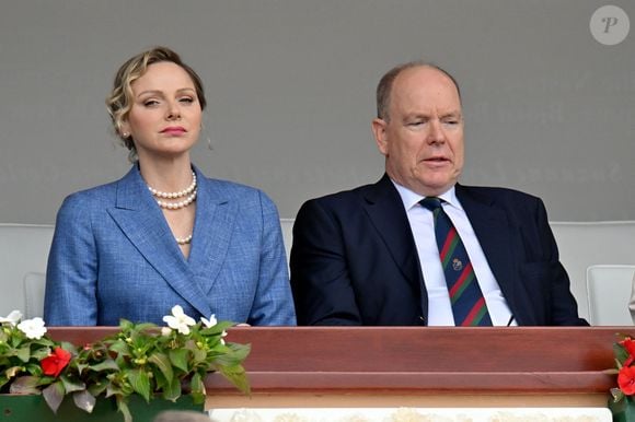 Une fois de plus, la princesse Charlene a décidé de s'investir dans le sport à destination des enfants. Le prince Albert II de Monaco et la princesse Charlene durant la finale de la 118e édition du Rolex Monte-Carlo Masters, au Monte-Carlo Country Club à Roquebrune Cap Martin, le 13 avril 2025.
L'espagnol Carlos Alcaraz a battu l'italien Lorenzo Musetti 3-6 / 6-1 / 6-0. © Bruno Bebert / Bestimage