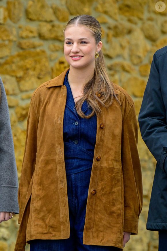 Valdesoto, ESPAGNE Le roi Felipe VI d'Espagne, la reine Letizia d'Espagne, la princesse Leonor et l'infante Sofía ont visité Valdesoto (Siero), qui a reçu le prix 2025 de la ville exemplaire des Asturies en Espagne.
LALO YASKY / BESTIMAGE