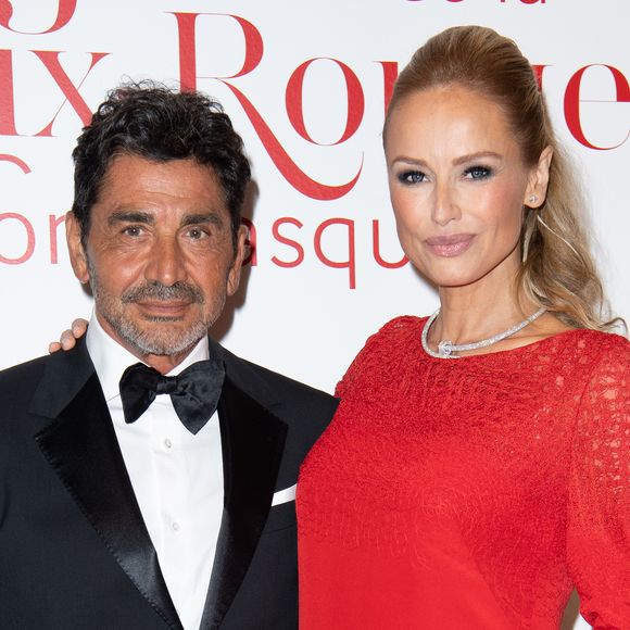 L’homme d’affaires, installé à Marrakech, explique qu’il élève la fillette au quotidien, contrairement à l’image de mère très présente que renverrait son ex-épouse. 

Adriana Karembeu enceinte et son mari André Ohanian - No Tabloids - 70ème édition du gala de la Croix Rouge monegasque à Monaco le 27 juillet 2018. © Pierre Villard/Le Palais Princier/Monte-Carlo-SBM via Bestimage