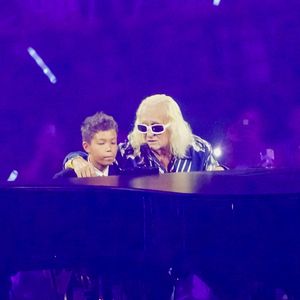Michel Polnareff fête son anniversaire (79 ans) avec son fils Louka sur la scène de l'Accor Arena (Bercy) à Paris le 3 juillet 2023. Photo par Agence / Bestimage.