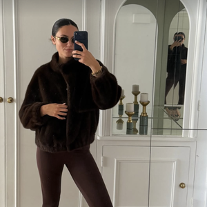 Sur Instagram, l'ancienne Miss France a partagé des images de son appartement à la décoration chaleureuse, avec tous les détails pour copier son style sans faute.

Diane Leyre dévoile l'intérieur de son appartement parisien