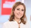 Elle explique avoir pris cette décision pour préserver son indépendance journalistique et la confiance des téléspectateurs, tout en affirmant que leur vie professionnelle reste très cloisonnée.

Exclusif - Léa Salamé lors de l'enregistrement de l'émission Vivement dimanche au studio Rive gauche, présentée par M.Drucker, diffusée sur France 3 le 21 juin 2026, à Paris, France, le 20 mai 2026. © Guillaume Gaffiot/Bestimage