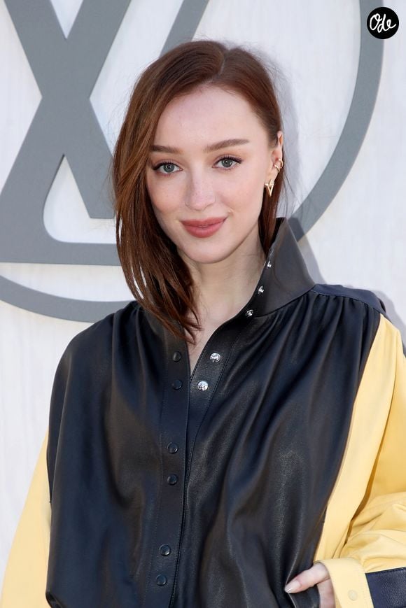 Phoebe Dynevor - Célébrités au Défilé de Mode Louis Vuitton, Prêt-à-porter Automne / Hiver 2024-2025 dans le cadre de la Fashion Week de Paris, le 5 Mars 2024. 

© Bertrand Rindoff / Bestimage