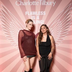 Découvrez les secrets de ce style minimaliste qui garantit des mains impeccables au quotidien.

Gigi Goode, Louane Emera au photocall du dîner intimiste organisé par Charlotte Tilbury dans le cadre de l'événement AFF à Paris, le 15 septembre 2026. 

© Pierrick Rocher/BFA.com/Backgrid/Bestimage