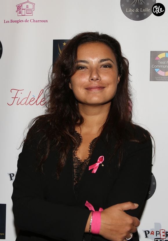 Elle a également pris le temps de remercier ses abonnés, dont la présence bienveillante semble lui apporter un véritable réconfort dans cette période de fragilité. 

Anaïs Baydemir - Cocktail de bienfaisance 'Octobre Rose' au restaurant Fidèle à Paris, France, le 16 octobre 2017. © Denis Guignebourg/Bestimage