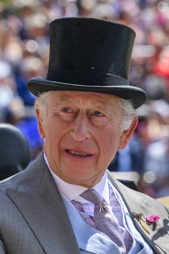 17 juin 2025 : le roi Charles III lors de la première journée de Royal Ascot à l'hippodrome d'Ascot. Crédit photo : Zuma Press / Bestimage