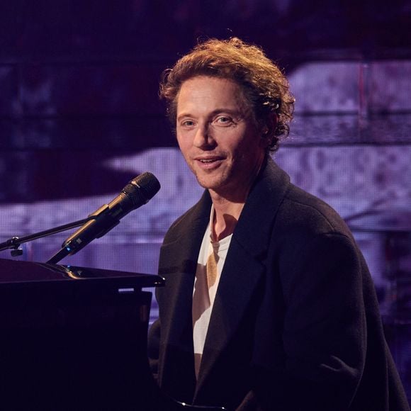 Le chanteur Raphael lors de l'enregistrement de l'émission "Michel Polnareff, la soirée événement", diffusée le 6 décembre à 21h10 sur France 2
Cyril Moreau-Tiziano Da Silva / Bestimage