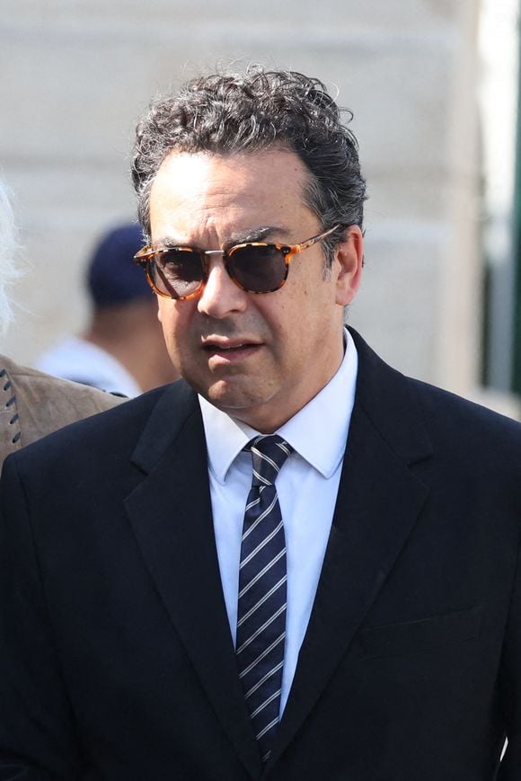 Patrick Cohen - Arrivées aux obsèques de Philippe Labro en l'église de Saint-Germain-des-Prés à Paris le 13 juin 2025. © Dominique Jacovides - Christophe Clovis / Bestimage