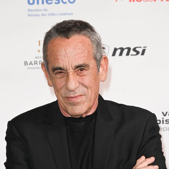 Exclusif -  Thierry Ardisson a donné une conférence vendredi 28 janvier dans le cadre du PIDS Enghien (Pids Enghien - Le festival des effets spéciaux) à propos de sa nouvelle émission « Hôtel du temps ». Elle arrivera en mai sur France 2. Le premier numéro est consacré à Jean Gabin. Enghien le 28 janvier 2022.
© Guirec Coadic / Bestimage