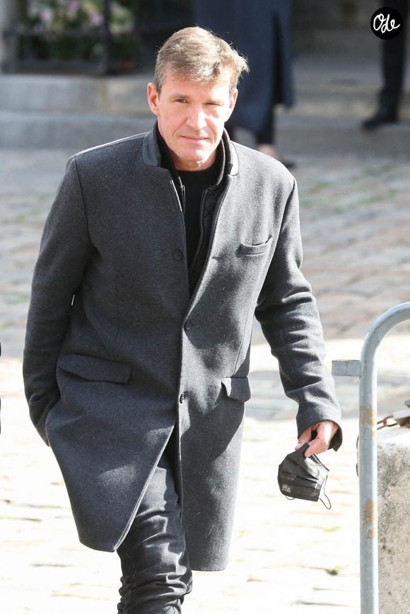 Le présentateur de télévision français Benjamin Castaldi lors d'une messe d'hommage à l'homme d'affaires Bernard Tapie à l'église Saint-Germain-des-Prés à Paris, en France, le 6 octobre 2021. Photo de Jérôme Domine/ABACAPRESS.COM