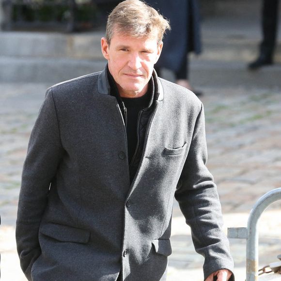 Le présentateur de télévision français Benjamin Castaldi lors d'une messe d'hommage à l'homme d'affaires Bernard Tapie à l'église Saint-Germain-des-Prés à Paris, en France, le 6 octobre 2021. Photo de Jérôme Domine/ABACAPRESS.COM
