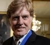 A noter qu'avec sa première épouse Lola Van Wagenen, Robert Redford avait eu quatre enfants : Scott (décédé à l'âge de cinq mois de la mort subite du nourrisson en 1959), Shauna (1960), James (1962-2020) et Amy (1970). 

22 novembre 2016, Washington, D.C. : 22/11/16 - Maison Blanche - Washington D.C. Robert Redford s'adresse aux médias après avoir reçu la Médaille présidentielle de la liberté des mains du président Obama lors d'une cérémonie dans la salle Est. (Crédit image : © Christy Bowe/ZUMA Press Wire / Bestimage)