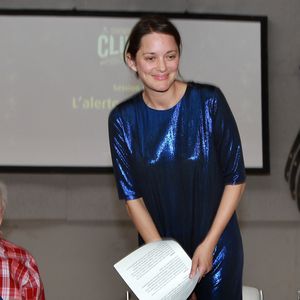 Exclusif - L'actrice Marion Cotillard et le philosophe Edgar Morin (Edgar Nahoum) lancent l'opération écologie internationale "Darwin Alerte" pour protéger la planète, à Bordeaux, France, le 10 septembre 2016, à l'occasion du Congres "Ocean Climax" qui plaide pendant 3 jours avec conférences et concerts pour la défense des océans et de l'environnement.  © Bernard- Cottereau/Bestimage