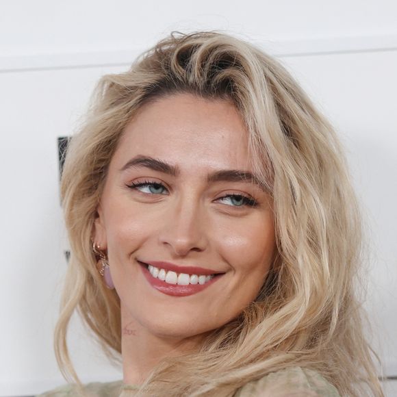 A l'instar de Paris, ils ont désormais fourni des explications quant à cette lubie de leur père.

Paris Jackson à la projection de One Spoon of Chocolate au Tribeca Festival. New York, New York, États-Unis le 9 juin 2025. Photo de Udo Salters/Wenn/ABACAPRESS.COM