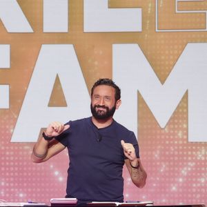 Exclusif - Cyril Hanouna, sur le plateau de l'émission TBT9 (Tout beau tout n9uf) présentée par C.Hanouna, et diffusée en direct sur W9, Paris, France, le 19 novembre 2025. © Jack Tribeca / Bestimage