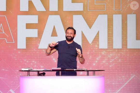 Exclusif - Cyril Hanouna, sur le plateau de l'émission TBT9 (Tout beau tout n9uf) présentée par C.Hanouna, et diffusée en direct sur W9, Paris, France, le 19 novembre 2025. © Jack Tribeca / Bestimage