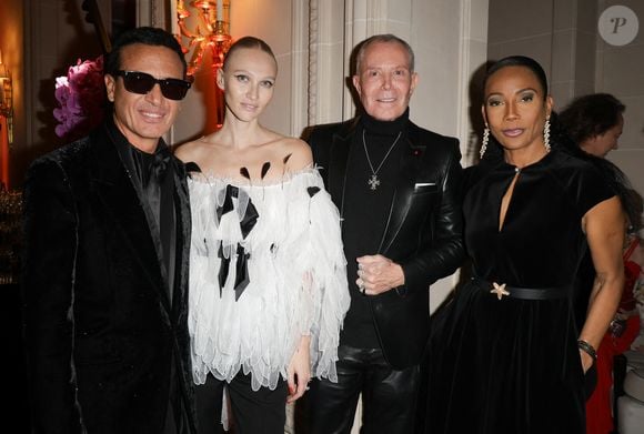 Yulia Harfouch, l'épouse de l'hôte du gala et éditrice en chef du site spécialisé HD Fashion & Lifestyle TV, a également illuminé la cérémonie dans un haut très original.

Omar Harfouch et sa femme Yulia Lobova, Jean-Claude Jitrois et Christine Kelly - 47ème édition du Gala "Best Awards" à l'hôtel Four Seasons Hôtel George V à Paris le 28 janvier 2025. © Coadic Guirec/Bestimage