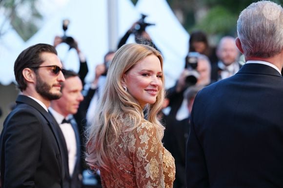 Virginie Efira, Pierre Niney - Montée des marches du film "Histoires Parallèles" lors du 79ème Festival International du Film de Cannes, le 14 mai 2026.

© Rachid Bellak/Bestimage