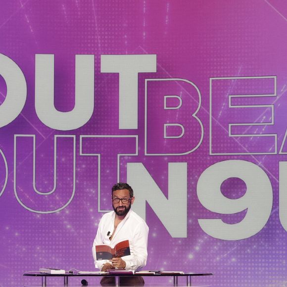 Exclusif - Cyril Hanouna, sur le plateau "Tout beau, tout n9uf" (TBT9) présenté par C.Hanouna, et diffusé en direct sur W9, Paris, France, le 18 septembre 2025. © Jack Tribeca / Bestimage