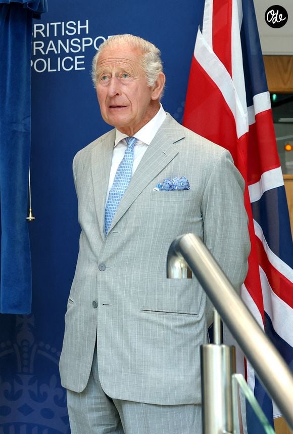 Le roi Charles III inaugure officiellement le siège de la Police des transports britannique (BTP) dans le centre de Londres, au Royaume-Uni, le 8 juillet 2026. Photo : Shane Anthony Sinclair/PA Wire/ABACAPRESS.COM