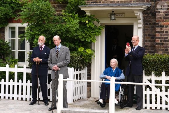Le fils de la duchesse n'était pas accompagné de son épouse. 

 Décès de la duchesse Katharine de Kent à l'âge de 92 ans , le 5 septembre 2025. © ALPHA AGENCY / BESTIMAGE