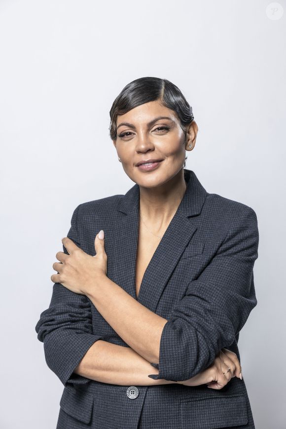 Transporté à l’hôpital Necker, le garçon de six ans était "choqué et souffrait au niveau de l’impact", indiquent nos confrères du Parisien.

Exclusif - Nawell Madani - Studio - Enregistrement de l'émission "La chanson secrète", présentée par N.Aliagas et diffusée le 29 décembre sur TF1
© Guillaume Gaffiot-Cyril Moreau / Bestimage