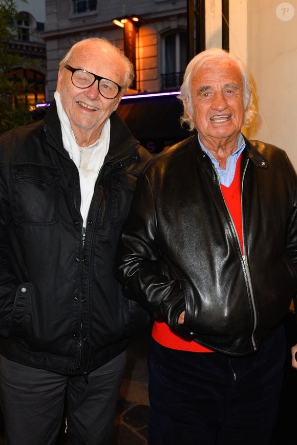 Christian Brincourt et Jean-Paul Belmondo - Générale du spectacle "Ivo Livi ou Le destin d'Yves Montand" au théâtre de la Gaîté-Montparnasse à Paris, France, le 11 octobre 2016. © Coadic Guirec/Bestimage