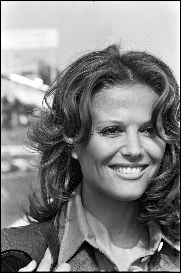 Archives - Claudia Cardinale au Festival de Cannes en 1972. Angeli-Rindoff / Bestimage
