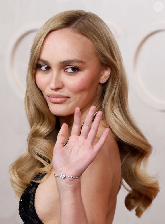 Lily-Rose Depp arrive sur le tapis rouge de la 97e cérémonie des Oscars dans le quartier d'Hollywood à Los Angeles, le dimanche 2 mars 2025. Photo John Angelillo/Upi/Abaca