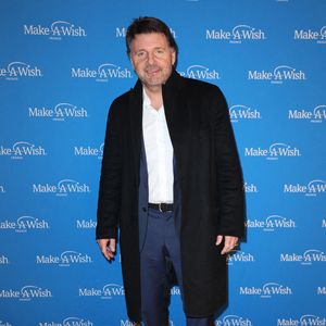 Philippe Lellouche participe à la séance photo du « Make a Wish Gala » à Paris, en France, le 25 novembre 2024. Photo de Jérôme Dominé/ABACAPRESS.COM