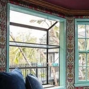 Lady Gaga vend sa maison de Los Angeles à Elizabeth Lizzy Jagger pour 6,5 millions de dollars. Anciennement acquise par F.Zappa, la propriété, composée de six chambres et cinq salles de bains, avait été achetée environ 5,3 millions de dollars par la chanteuse et actrice en 2016. Le 19 novembre 2021.
Backgrid UK/ Bestimage