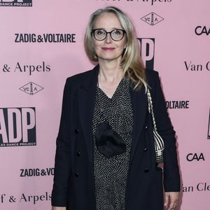 Julie Delpy au photocall de la soirée "L.A. Dance Project 2021 Gala" à Los Angeles, le 17 octobre 2021.
Crédit : Backgrid USA / Bestimage