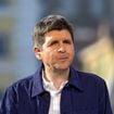 Thomas Sotto sait de quoi il parle : il apporte son soutien à Bruce Toussaint qui va devoir attendre avant de faire son retour dans Bonjour !