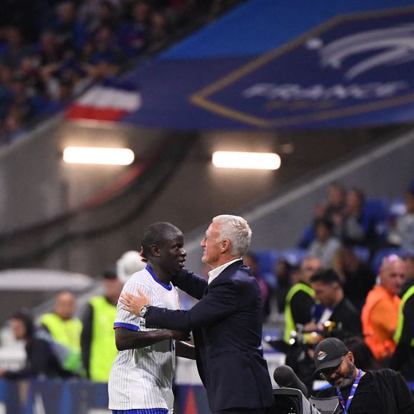 13 N golo Ngolo KANTE (fra) - Didier DESCHAMPS (sélectionneur de la France) lors du match de la Ligue des Nations de l'UEFA 2024/2025 opposant la France à la Belgique au Groupama Stadium, le 9 septembre 2024 à Lyon, en France. Photo d'Anthony Bibard/FEP/Icon Sport/ABACAPRESS.COM