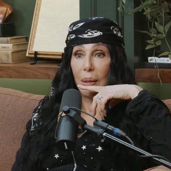 Cher a appris l'existence de sa petite-fille.

Cher a participé au dernier épisode du podcast Armchair Expert de Dax Shepard