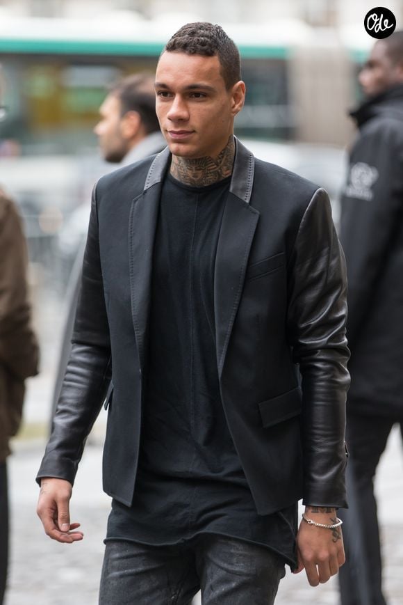Dans sa publication, il explique avoir passé plusieurs mois à préparer ce format. 

Exclusif - Gregory Van Der Wiel - Déjeuner annuel de l'équipe du Paris Saint-Germain Football Club (PSG) au restaurant La Société à Paris, le 11 décembre 2015.