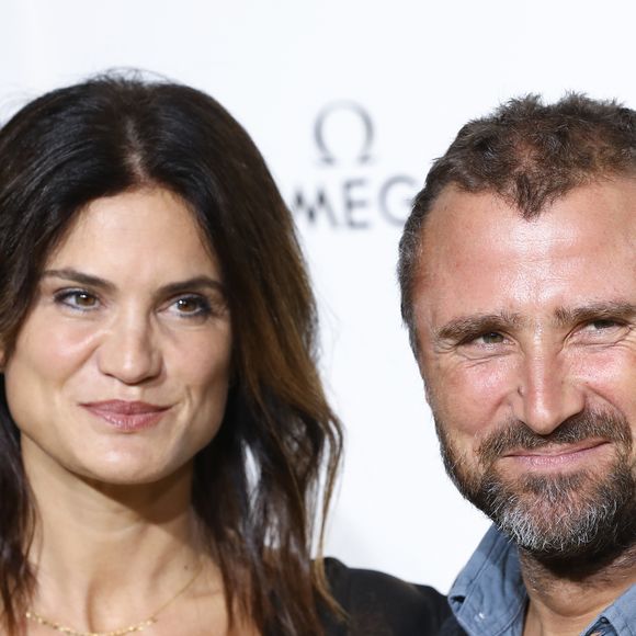 Alexandre Brasseur et Juliette - Photocall de la soirée "Her Time" Omega à l'hôtel de Sully à Paris le 29 septembre 2017. © Cyril Moreau/Bestimage