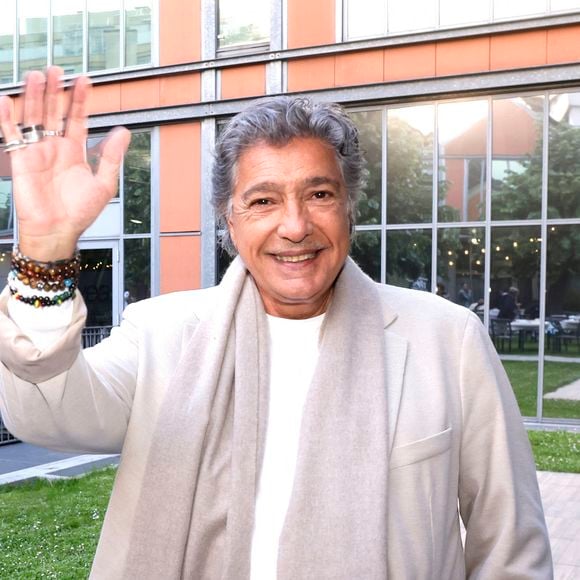 Frédéric François a une fille artiste

Frédéric François lors de la soirée hommage pour le cinquantième anniversaire de la mort de Mike Brant chez Warner Music France à Paris © Cyril Moreau- Cédric Perrin / Bestimage