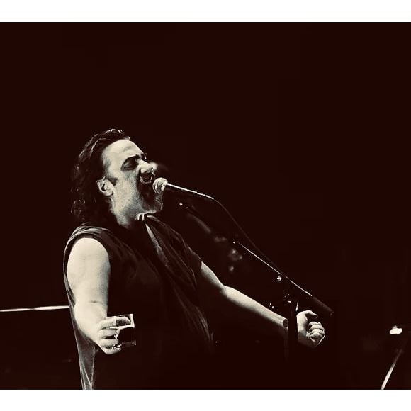 Damien Saez en concert. Instagram/damiensaez