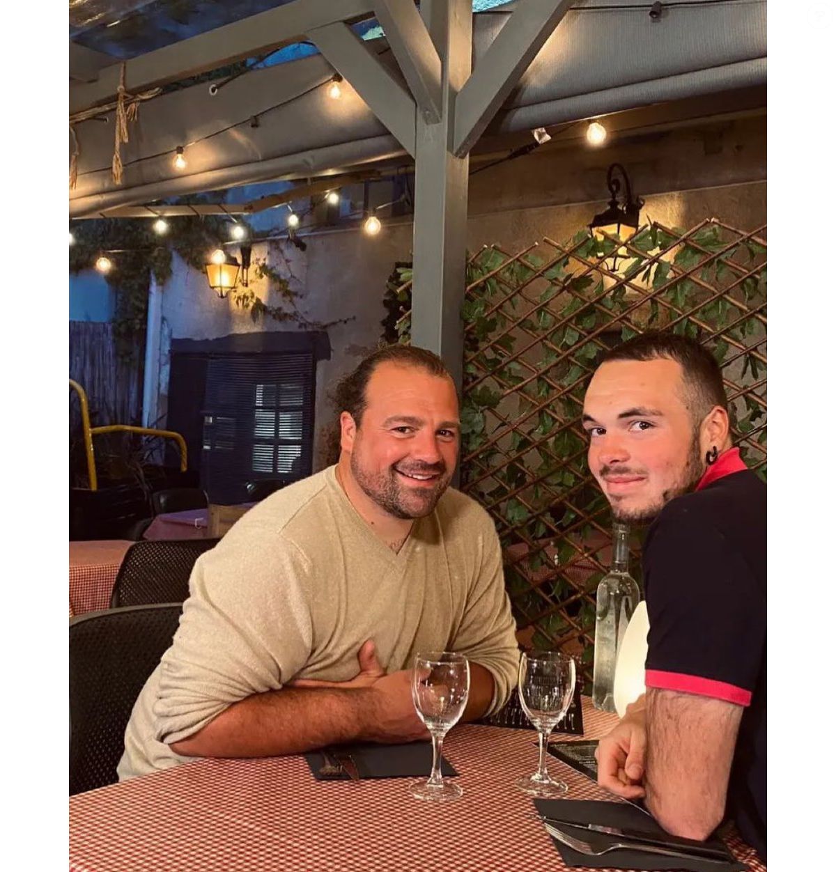 Photo : Guillaume Pobeaud (alias Guillaume l'Auvergnat) et Tom de "L'Amour"  est dans le pré saison 17 - 18 avril 2023 © Instagram - Purepeople
