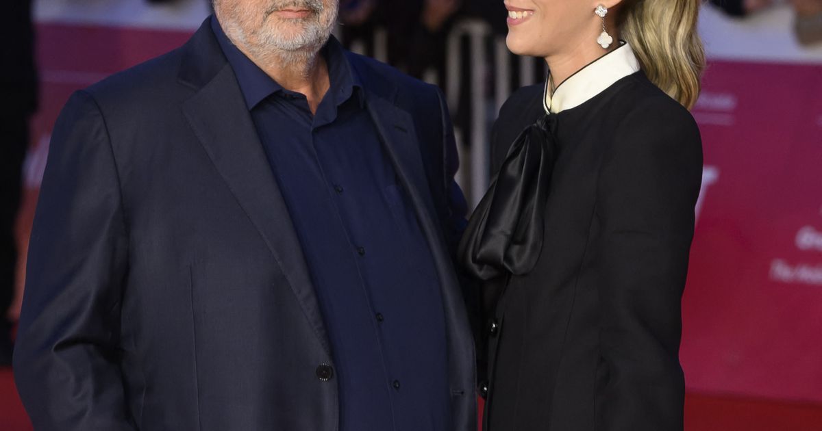 Sarah Besson Luc Besson et Sarah Saldmann officialisent en Italie : Escarpins à ...