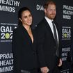 Pour leur carte de voeux (dans une ambiance pas très Noël), Meghan et Harry posent avec leurs enfants Lilibet et Archie