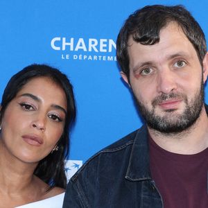 Leila Bekhti et Karim Leklou participent au Photocall de C'est mon Homme dans le cadre du 15ème Festival du Film d'Angoulême à Angoulême, le 27 août 2022, France. Photo by Jerome Domine/ABACAPRESS.COM