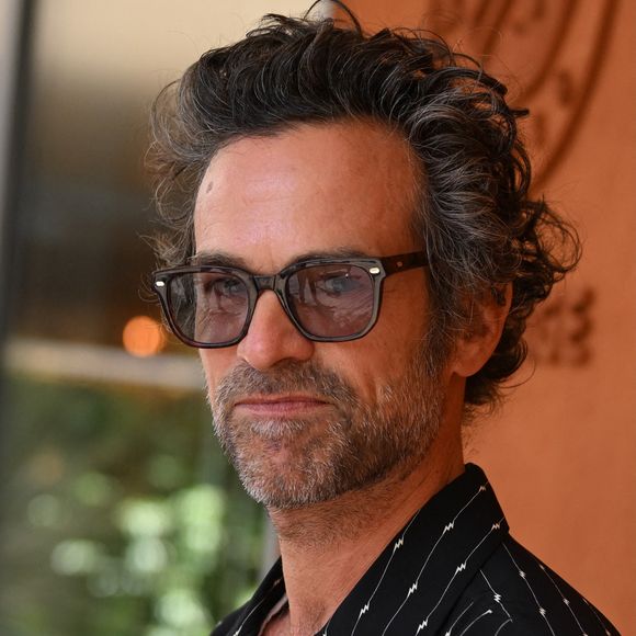 Romain Duris assiste aux Internationaux de France 2024 à Roland Garros le 07 juin 2024 à Paris, France . Photo by ABACAPRESS.COM