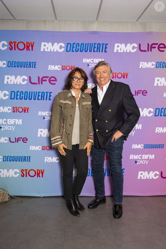 Carole Rousseau et Jacques Legros lors de la conférence de presse de rentrée des chaînes du groupe RMC-BFM à Paris, le 17 septembre 2025. Pierre Perusseau / Bestimage