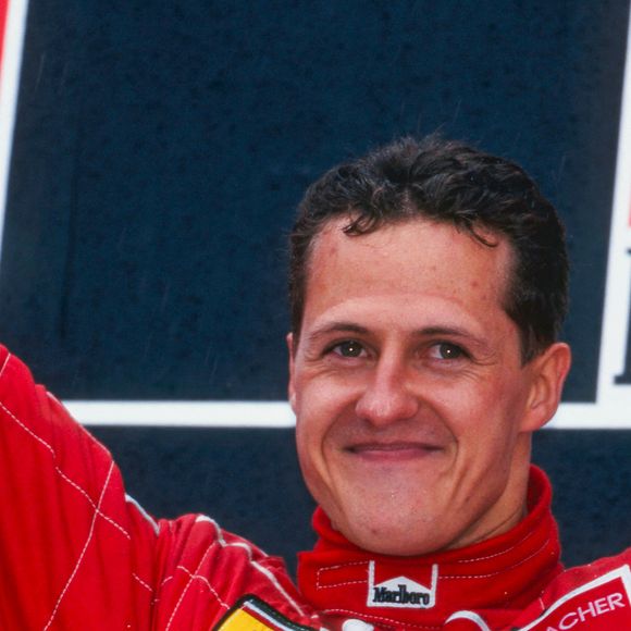 Michael Schumacher  célèbre sa victoire lors du Grand Premio de Espana 1996, sur le Circuit de Barcelone - Catalunya, du 31 mai au 2 juin 1996 à Barcelone, Espagne - Photo DPPI © DPPI/Bestimage