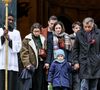 Un moment difficile...
Pia Laborde et Gabrièle Laborde, les filles de C.Laborde, et leur père Jimmy, son petit-fils Saul, Thomas Stern, le mari de la défunte - Sortie des obsèques de Catherine Laborde en l’église Saint-Roch à Paris, le 6 février 2025. © Jacovides - Moreau / Bestimage