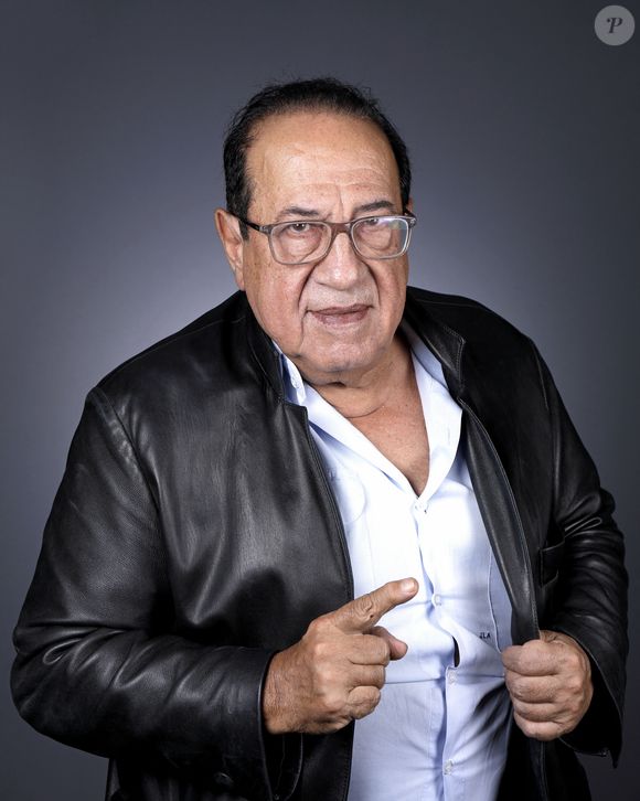 Produite par Jean-Luc Azoulay, elle était la suite d’"Hélène et les Garçons".

Portrait de Jean-Luc Azoulay, lors de l'enregistrement de l'émission "Chez Jordan". Le 31août 2022 © Cédric Perrin / Bestimage