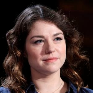 Six mois après la disparition d'Émilie Dequenne, une réalisatrice revient sur la découverte du cancer de l'actrice.

Portrait d'Émilie Dequenne.

Photo : JLPPA / Bestimage